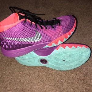 Kyrie Irving 1 Easter Basketball shoes 🏀